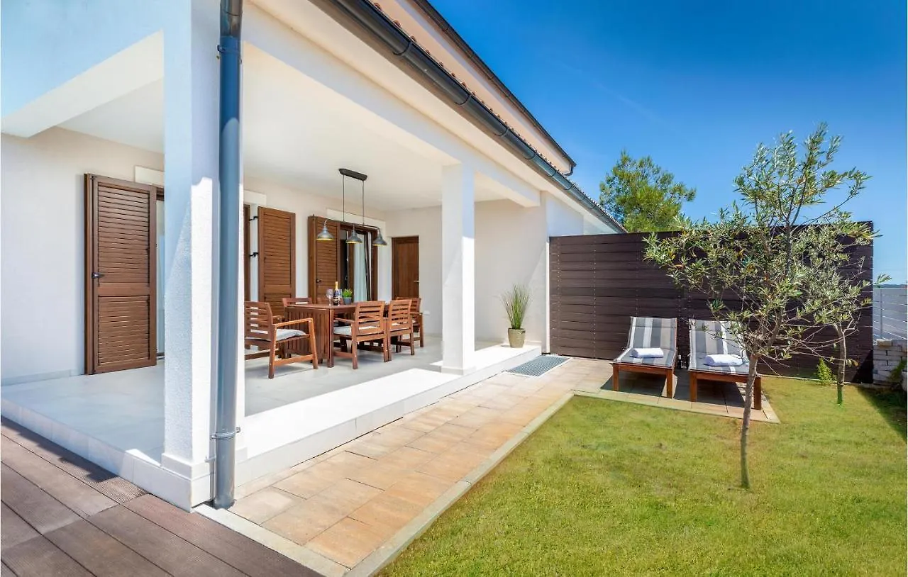 Cozy Home In Betiga With Outdoor Swimming Pool Barbariga 0*,